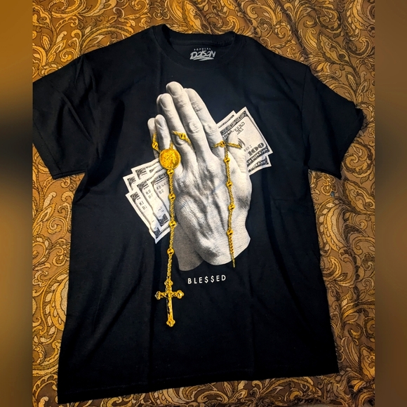 Cash and Prayer Crewneck T-shirt 🖤🤍 💰 🙏 - Picture 1 of 3